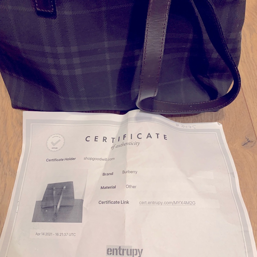 Burberry vintage purse